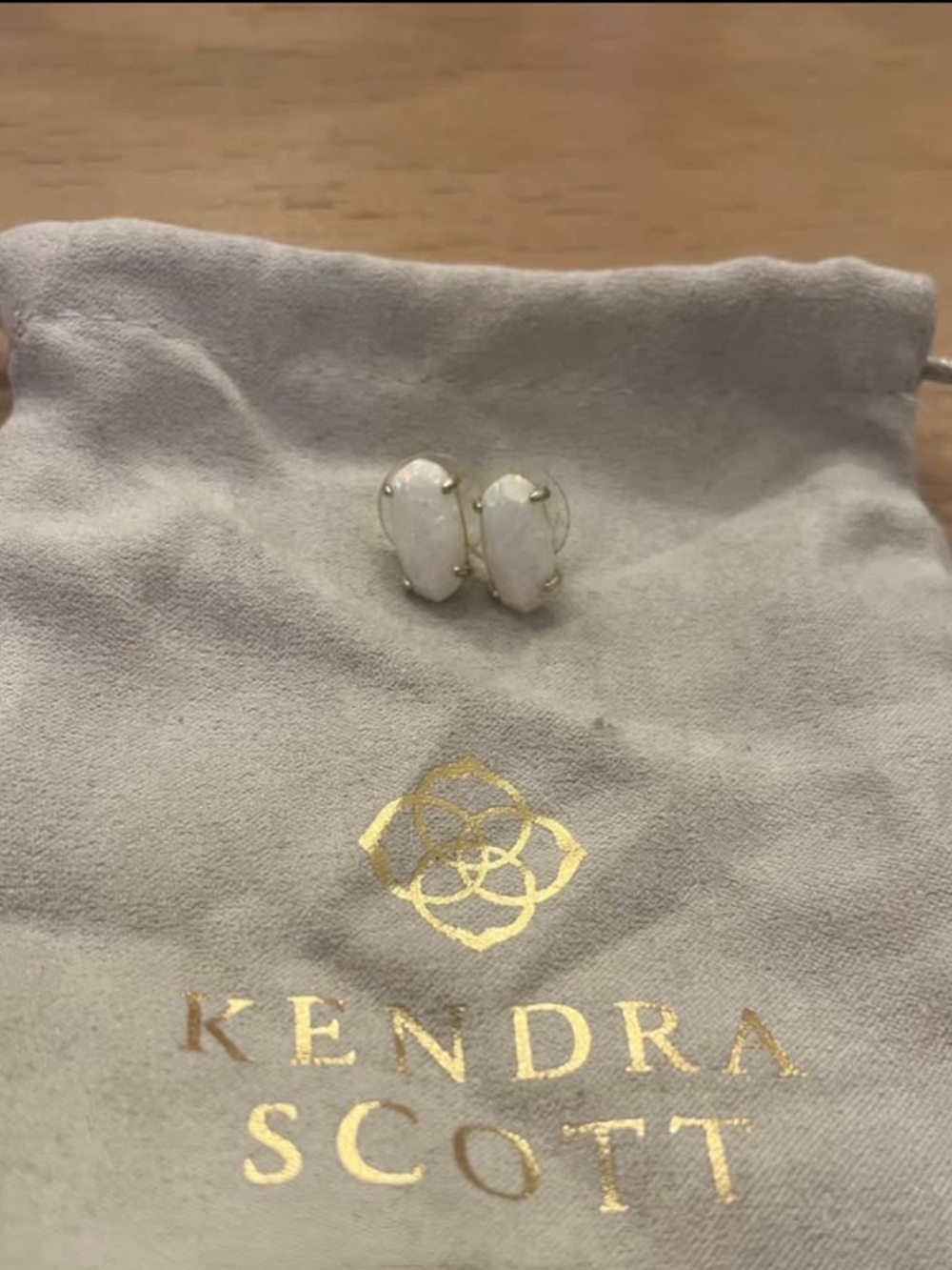 Kendra Scott White Opal Oval Stud Earrings in Gold